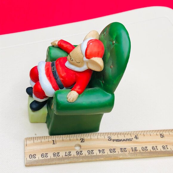 Vintage 1983 ENESCO Sleeping Santa Mouse in Green Chair Figurine: Christmas - Picture 10 of 11
